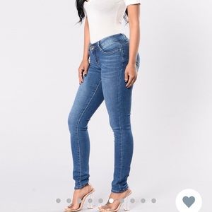 Fashion Nova Booty Shaping Jeans